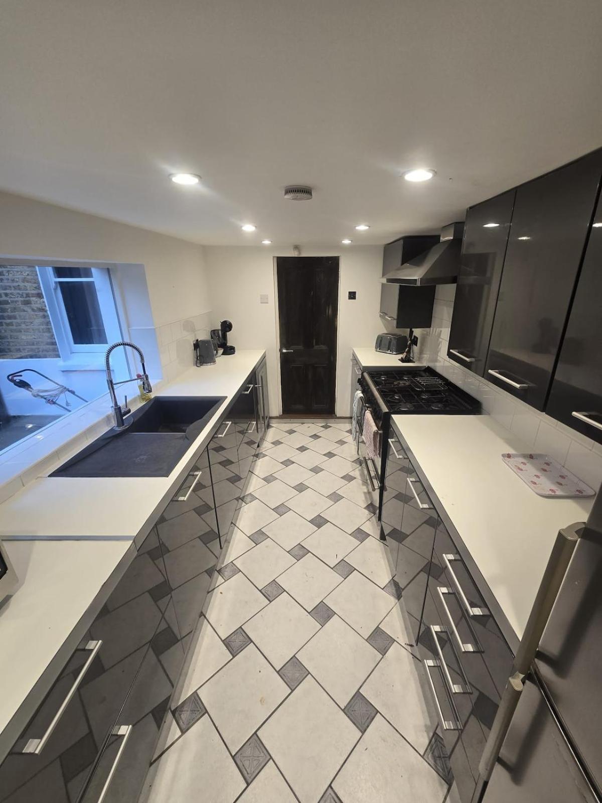 Сasa de vacaciones Brixton 5 Bedroom Wonder *