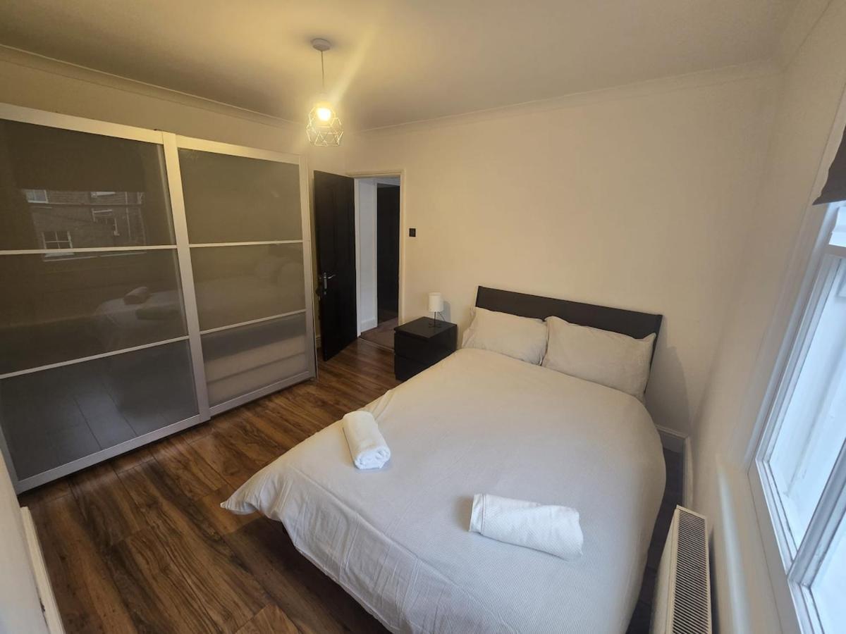 Brixton 5 Bedroom Wonder * Londen